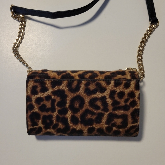 Michael Kors NWOT Leopard Print Calf Hair wallet in a chain. - Picture 8 of 11